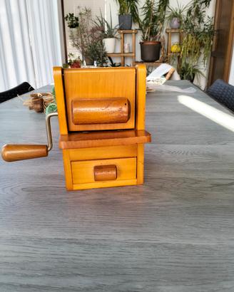 Grattugia vintage in legno 