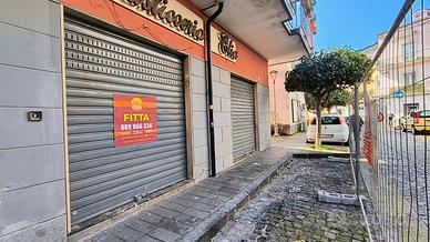 Giffoni V.P.centro Locale commerciale mq 109