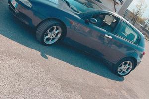 Alfa romeo 147 1900 16v jtd 140cv