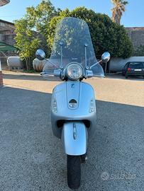 Vespa gts 250