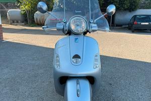 Vespa gts 250