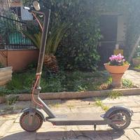 Monopattino elettrico aovopro 
