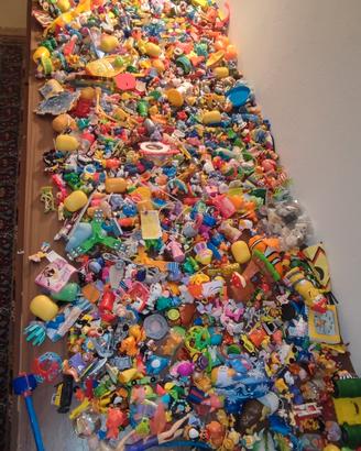 grande stock sorpresine Kinder da anni 90