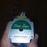 Motore stepper sanyo