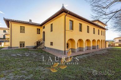 Appartamento di 100 m² con 4 locali a Cortona