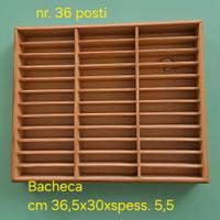 Bacheca in legno porta cassette . anni '80