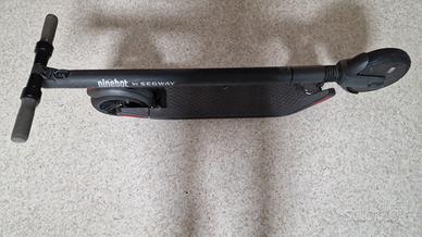 NINEBOT ES2 monopattino non funzionante per PEZZI 