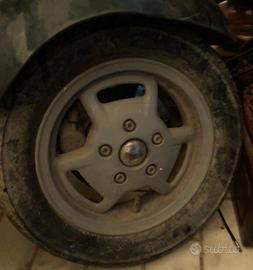 Cerchi piaggio con gomme ottime