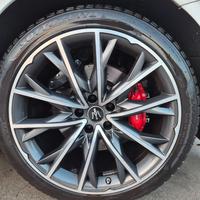 Cerchi in lega e gomme invernali Maserati