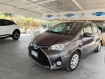 Toyota Yaris ibrida 5 porte