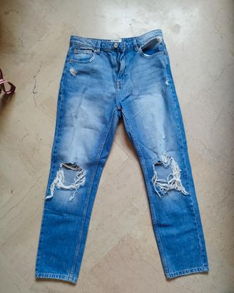 Jeans con strappi 