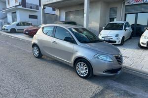 Lancia Ypsilon 1.2 69 CV 5 porte Gold