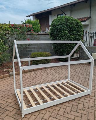 Lettino Montessori bianco casetta 88 x 166 h 132