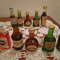 Bottiglie mignon da collezione.