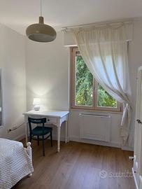 Camera in ampio appartamento ristrutturato