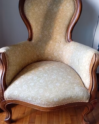 2 poltrone ( identiche) stile retro