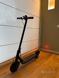 Xioami Mi Electric Scooter Pro 2