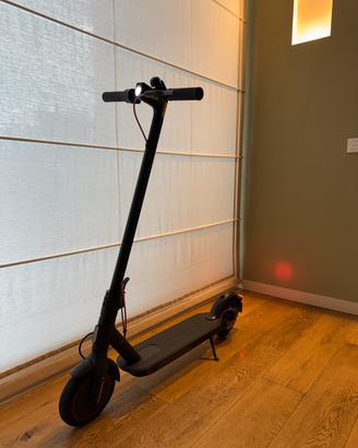 Xioami Mi Electric Scooter Pro 2