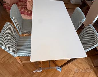 Tavolo alto da cucina/bar con 4 sedie a righe