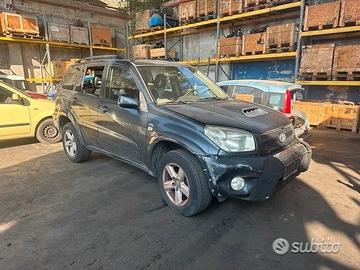 RICAMBI TOYOTA RAV 4 xa20 2000-2006 2.0 diesel