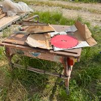 Sega elettrica da banco