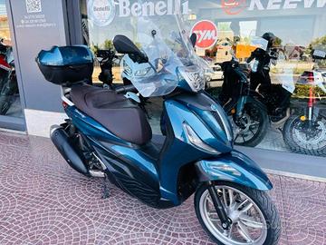 PIAGGIO Beverly 300 i.e. TUTTO INCLUSO ANCHE PAS