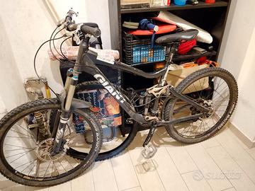 Bicicletta giant reign 1 anno 2010