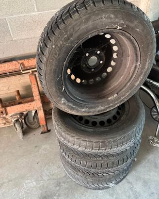 4 cerchi in ferro originali Volkswagen R15