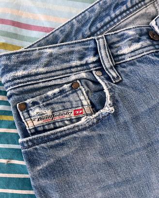 Jeans Diesel uomo taglia 32 – Made in Italy