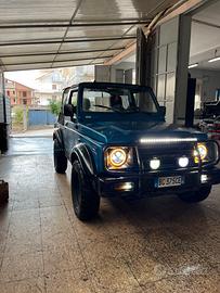 Suzuki Samurai sj413