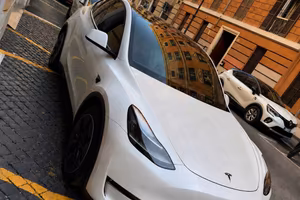 Tesla Model Y Long Range Dual Motor 2022