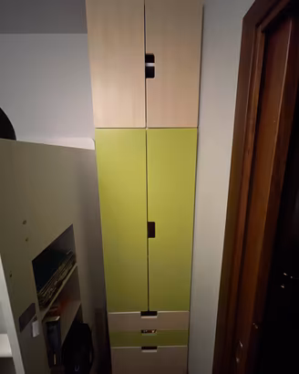 armadio Ikea camera bimbo