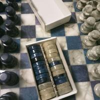 Scacchiera marmo, scacchi e dama
