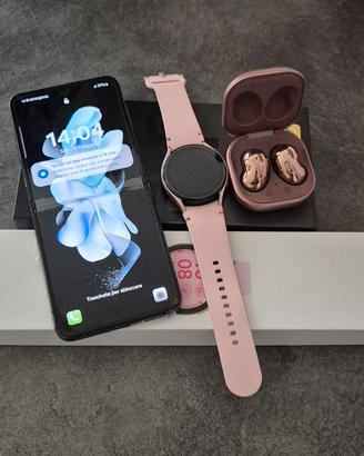 Galaxy Z Flip 4 bundle accessori inclusi