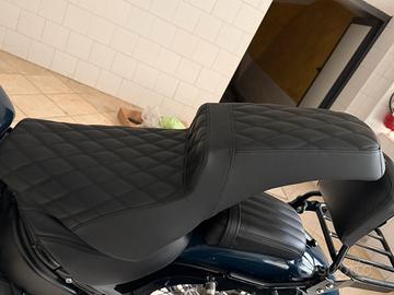 Sella harley davidson