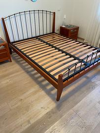 Letto in legno e ferro battuto FEG