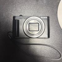 Sony HX-90v con custodia e batterie aggiuntive