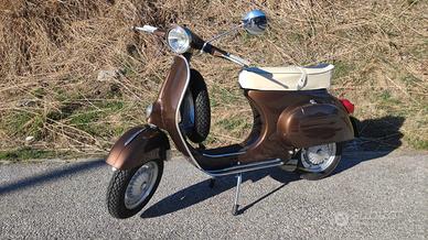 Vespa Primavera 125 "Coca Cola" restaurata