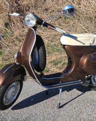 Vespa Primavera 125 "Coca Cola" restaurata