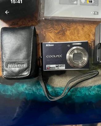 Nikon  Coolpix S610 Black Vintage Digicam Y2K -