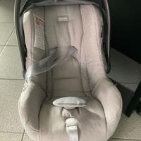 Ovetto con base per auto