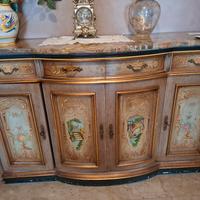 Credenza veneziana