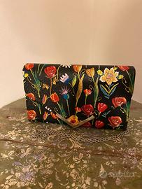 Borsa nera con fiori - pochette con tracolla