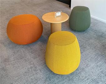SET POUF + Tavolino in legno DESIGN