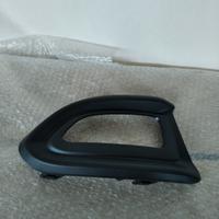 GRIGLIA DESTRA NERA PARAURTI ANTERIORE 735604512 F