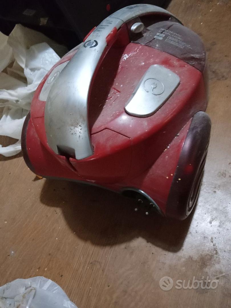 Aspirapolvere ciclonico senza sacco Hoover 1800W - Elettrodomestici In  vendita a Parma