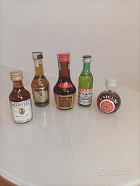 5 Bottigliette mignon di liquore vintage