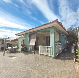 Appartamento con giardino vicino al mare