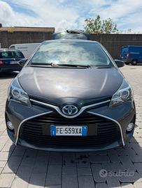 Toyota Yaris 1.5 Hybrid Automatica – GARANZIA 12 M