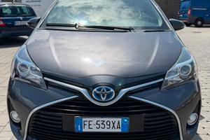 Toyota Yaris 1.5 Hybrid Automatica – GARANZIA 12 M